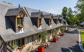 Le Domaine D'Angerville - Chambres D'Hotes