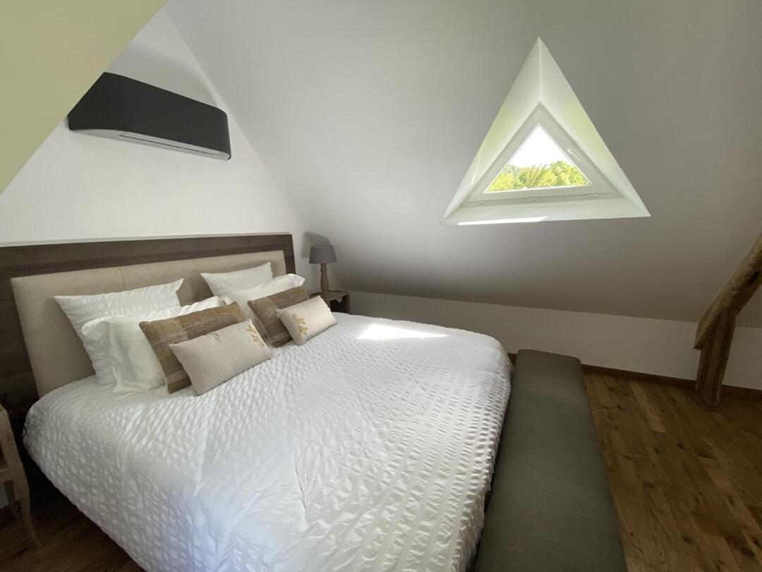 Le Domaine D'Angerville - Chambres D'Hotes Room photo